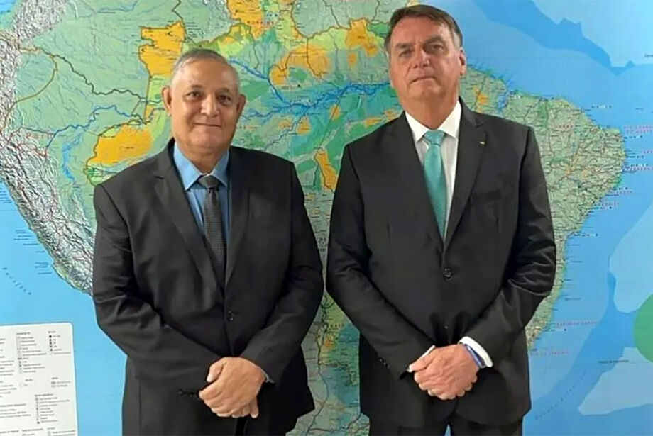 O suplente de senador Tenente Portela ao lado do ex-presidente Jair Messias Bolsonaro, ambos PL